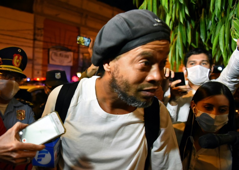 67 días después, Ronaldinho sigue preso en Paraguay