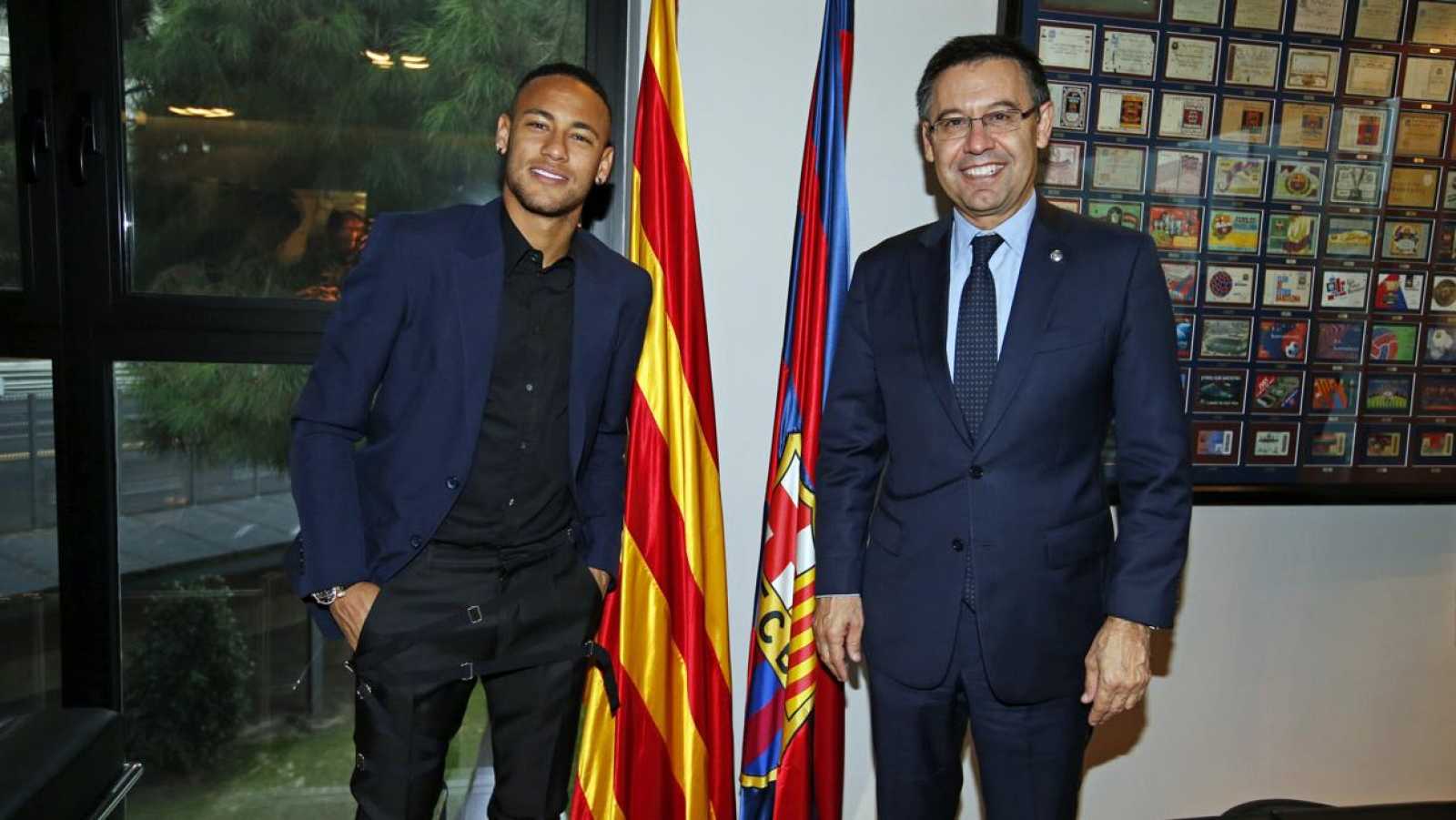 Neymar, sentenciado a devolver pago al Barça por € 6.8 millones