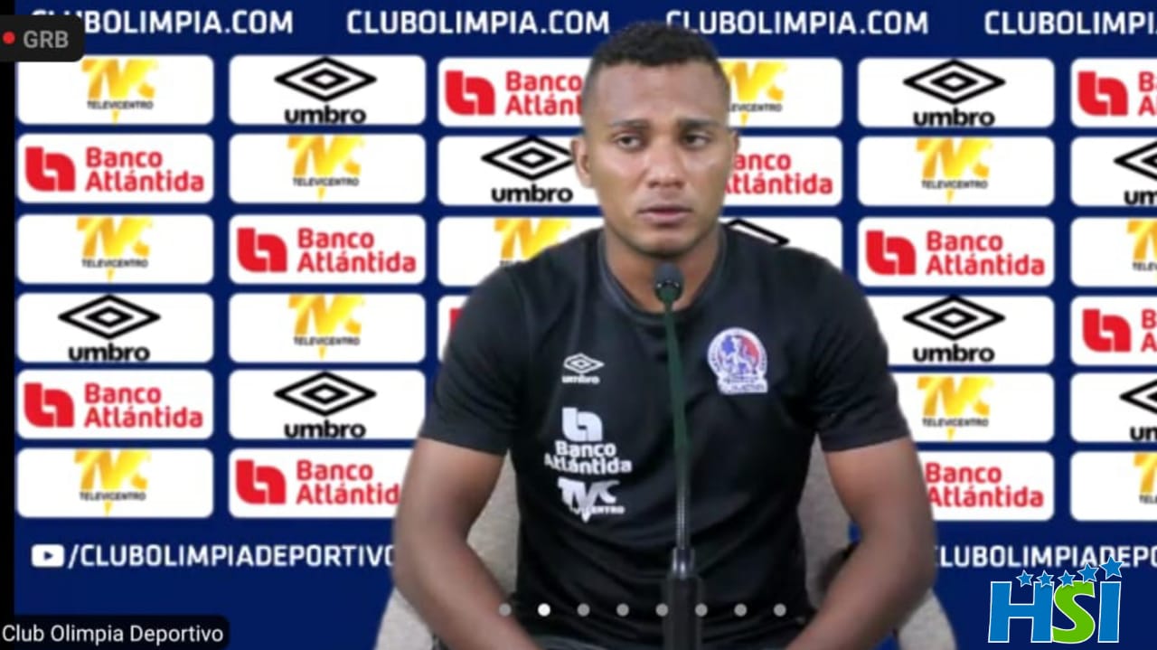 Ever Alvarado defensa del Club Olimpia en conferencia de prensa.