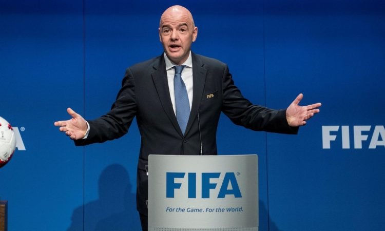 A falta de rivales, Infantino por cuatro años al frente de FIFA