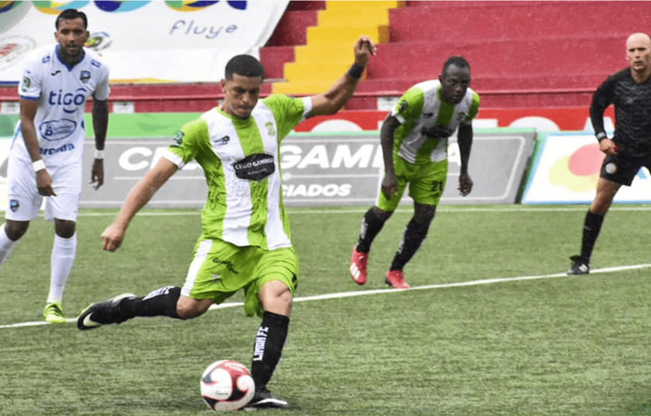 Limón FC triunfa y sale de zona de peligro, Jonathan Tejada entró al 70