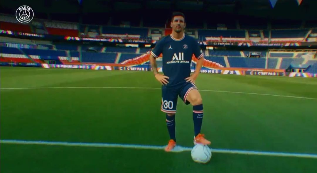 PSG presenta con espectacular vídeo a Lionel Messi