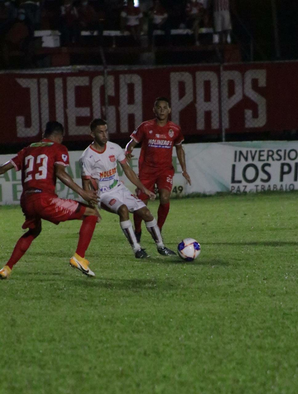 Real Sociedad y el CDS Vida empatan en feria de goles en Tocoa