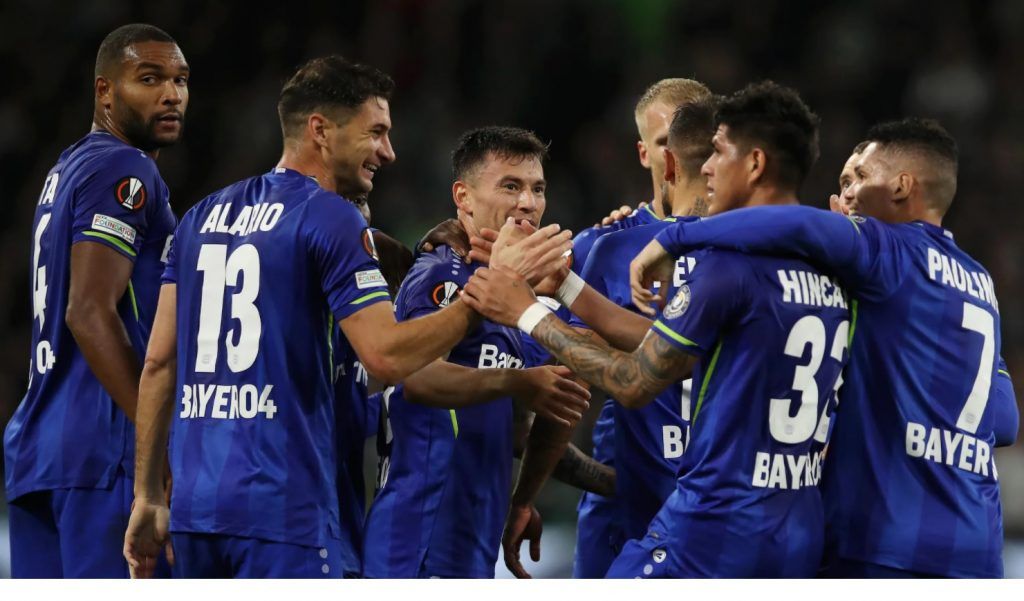 Bayer, Frankfurt, West Ham y Lyon cumplen; Napoli en caída libre