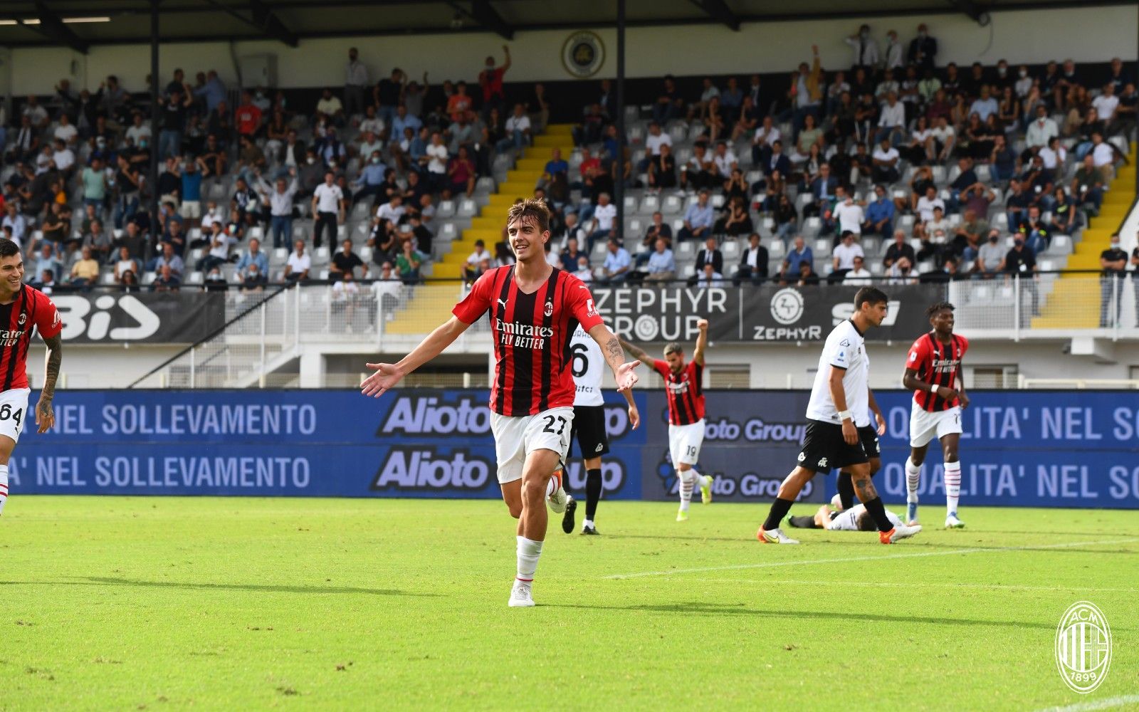 Vídeo: AC Milan consigue sobre el final vencer al Spezia