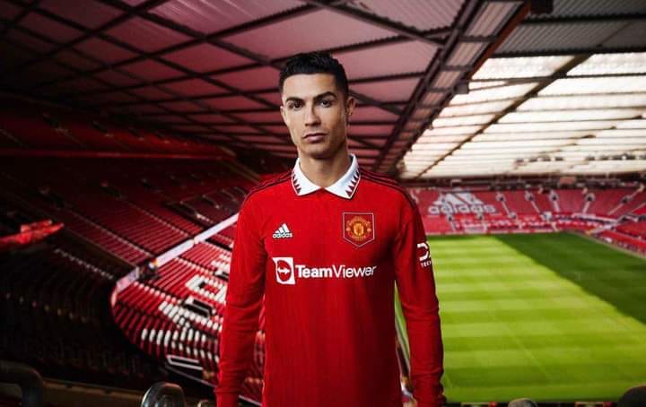 Manchester United presenta su nueva camisa con Cristiano como modelo