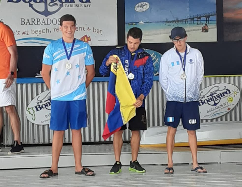 Diego Dulieu, medalla de plata en los 5 kms. en Aguas Abiertas