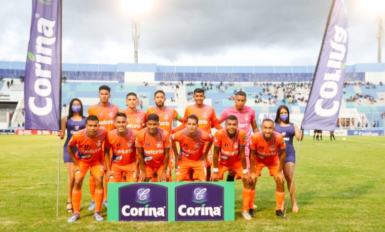 Vídeo: Lobos UPNFM vence sin problemas a la Real Sociedad en casa