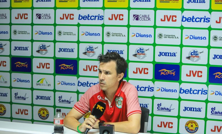 Juan Pablo Rial: "Hubo un solo equipo en la cancha y fue Marathón"