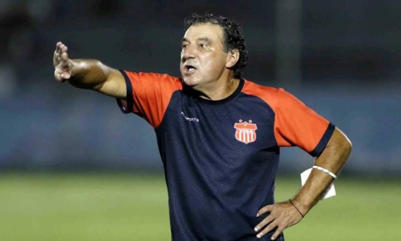 Fernando Mira es desligado como entrenador del CDS Vida