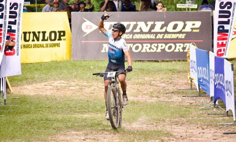 Luis López campeón del categoría Élite del Centroamericano de Short Track