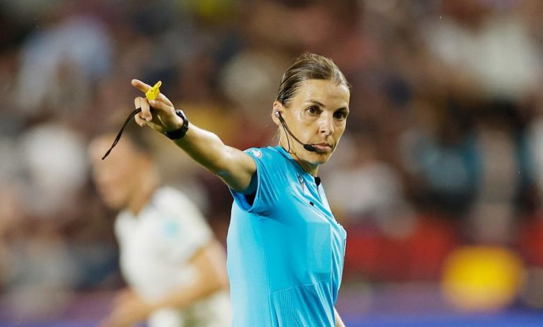 ¡HISTÓRICO! Catar 2022 verá a la primera referí femenina en una Copa del Mundo