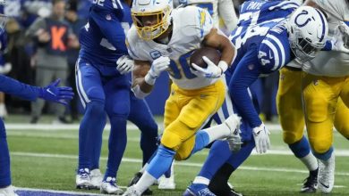 Chargers llegan a playoffs tras vencer a los Colts