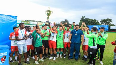 Marathón Reservas recibe su trofeo y medallas de campeón