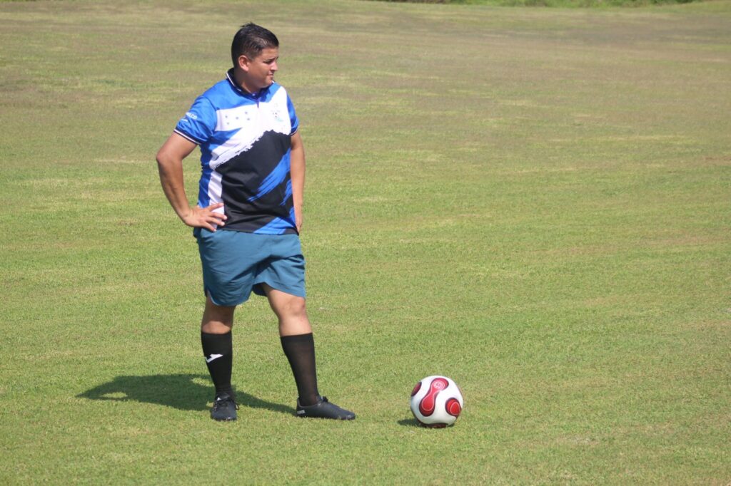 Gabriel Flores sube a la cima tras tercera jornada de la Liga Footgolf