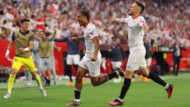 Sevilla vence con autoridad al Man United y avanza a semis de la UEL