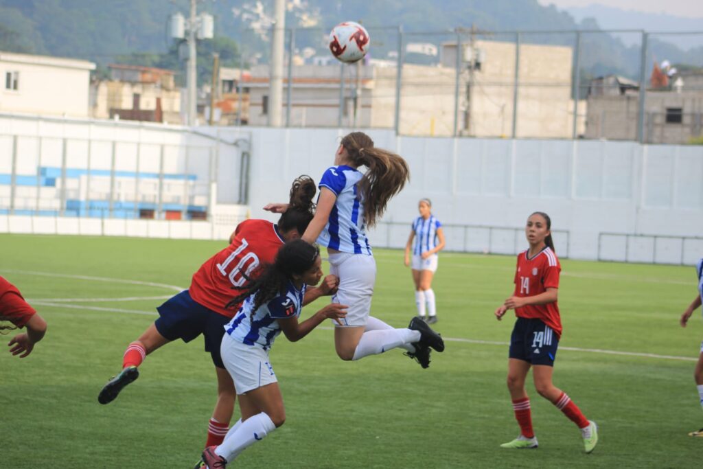 VIDEO Honduras Sub16 femenina saca un valioso empate