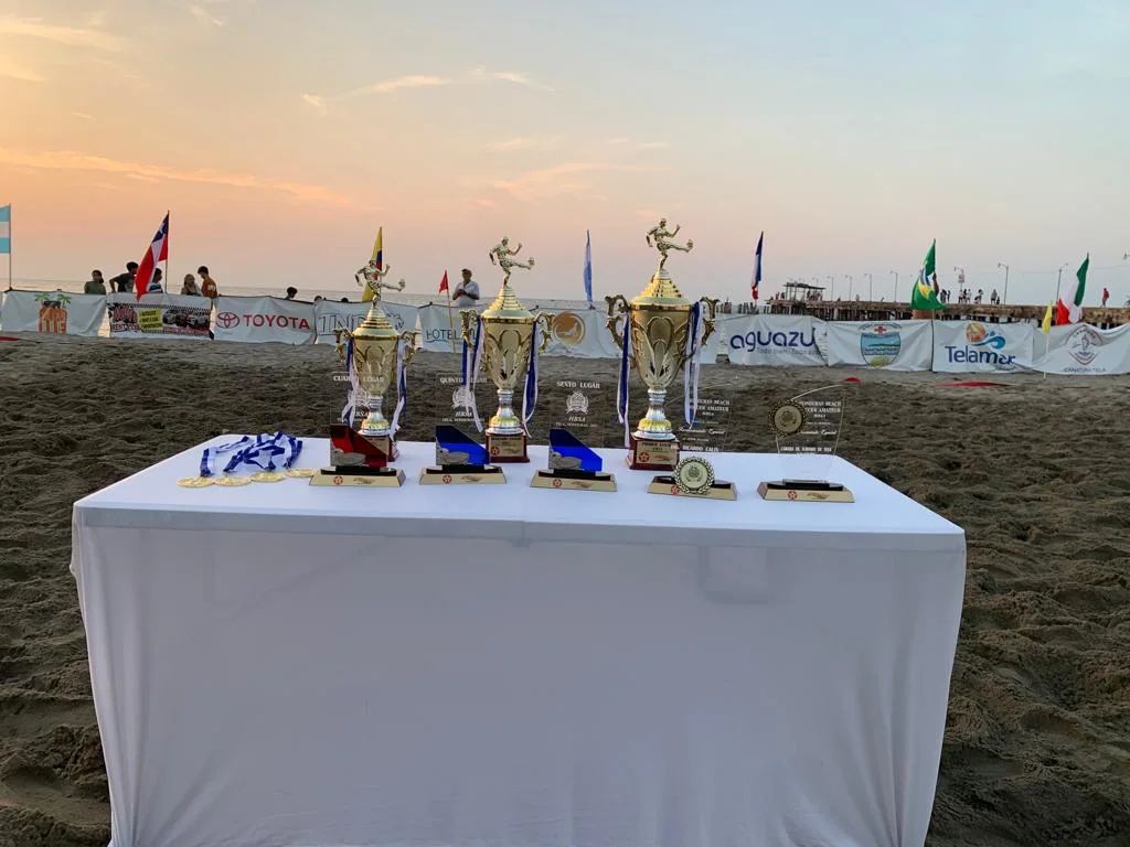 Honduras, tercero del Campeonato Internacional de fútbol playa amateur