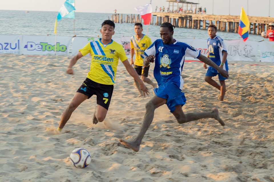 Honduras, tercero del Campeonato Internacional de fútbol playa amateur