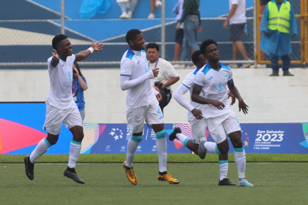 Honduras Sub22 logra el bronce tras vencer a El Salvador en los JDCYC