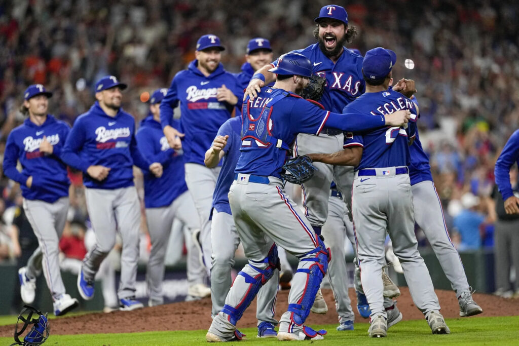 Los Rangers rompen dominio de Astros y clasifican a la Serie Mundial