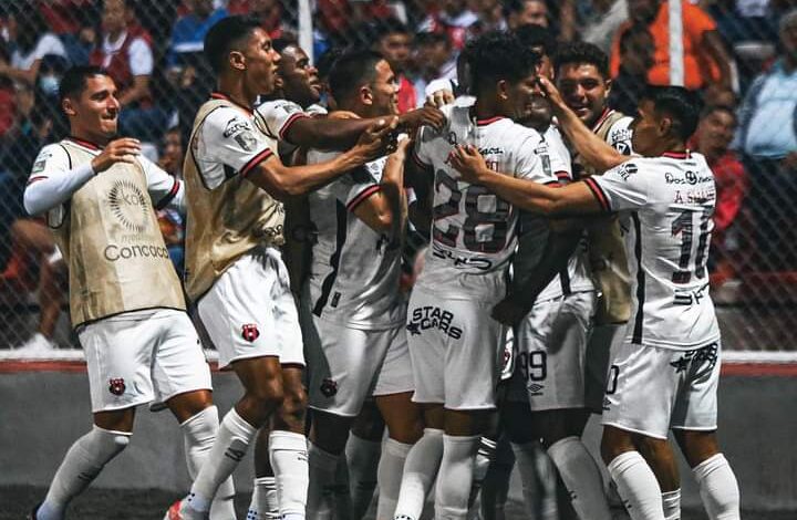 Alajuelense vence sin problemas al Real Estelí en la ida de la Copa Centroamérica