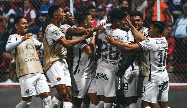 Alajuelense vence sin problemas al Real Estelí en la ida de la Copa Centroamérica
