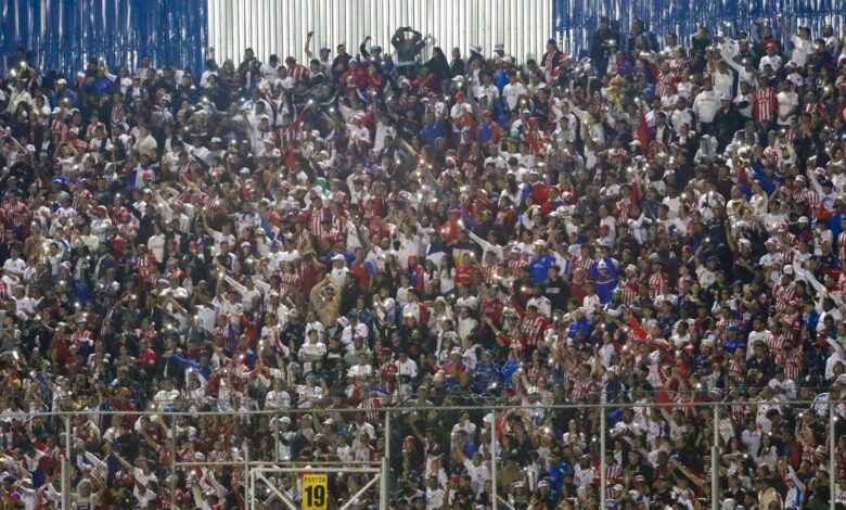 cafeteando con Vélez: Liga Nacional debe conectarse con la afición