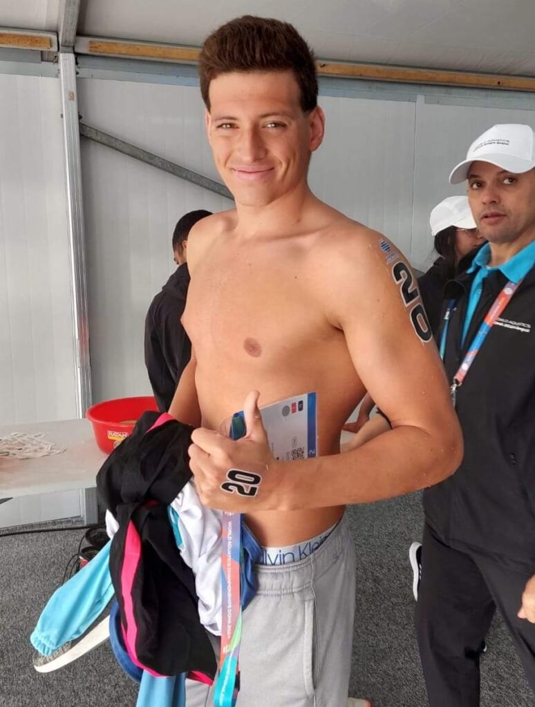Diego Dulieu antes de competir por primera vez en Aguas Abiertas. Foto Federación Nacional de Natación 