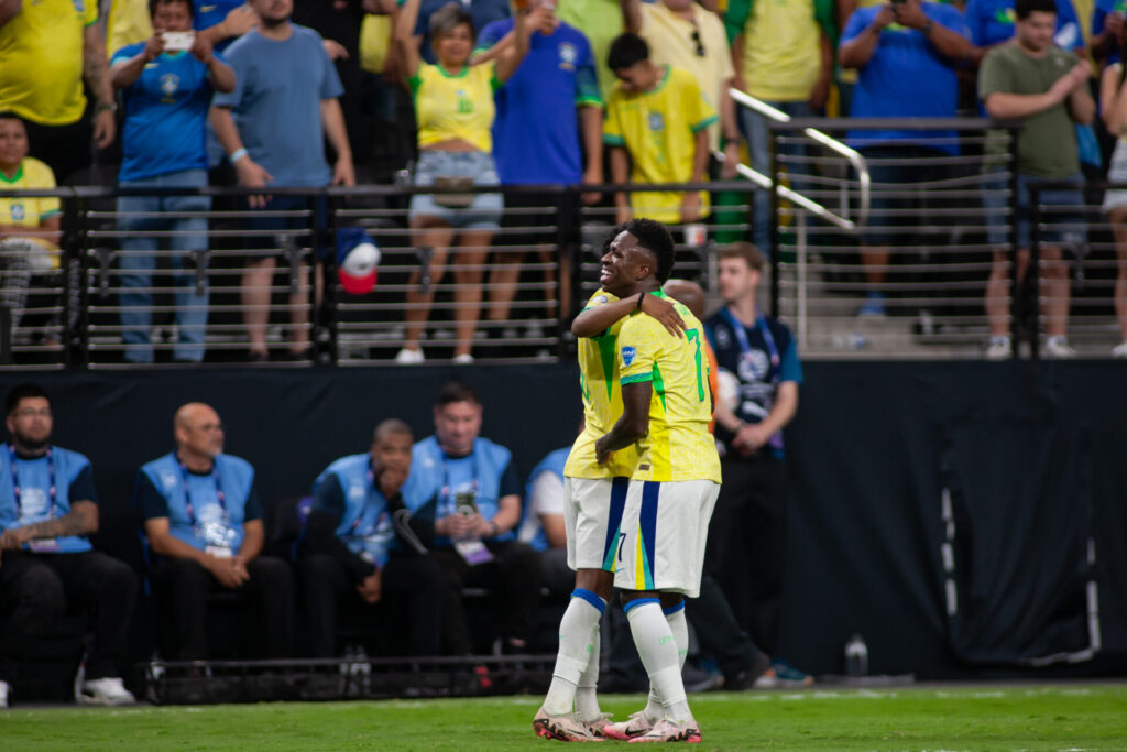 Brasil golea y buscará la clasificación en última jornada