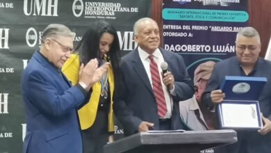 El narrador Dagoberto Luján recibe el premio Abelardo Rai de AIPS