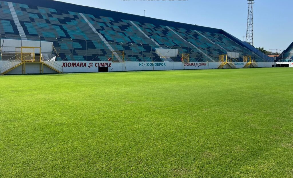 Grama del estadio Morazán casi lista para su presentación en agosto